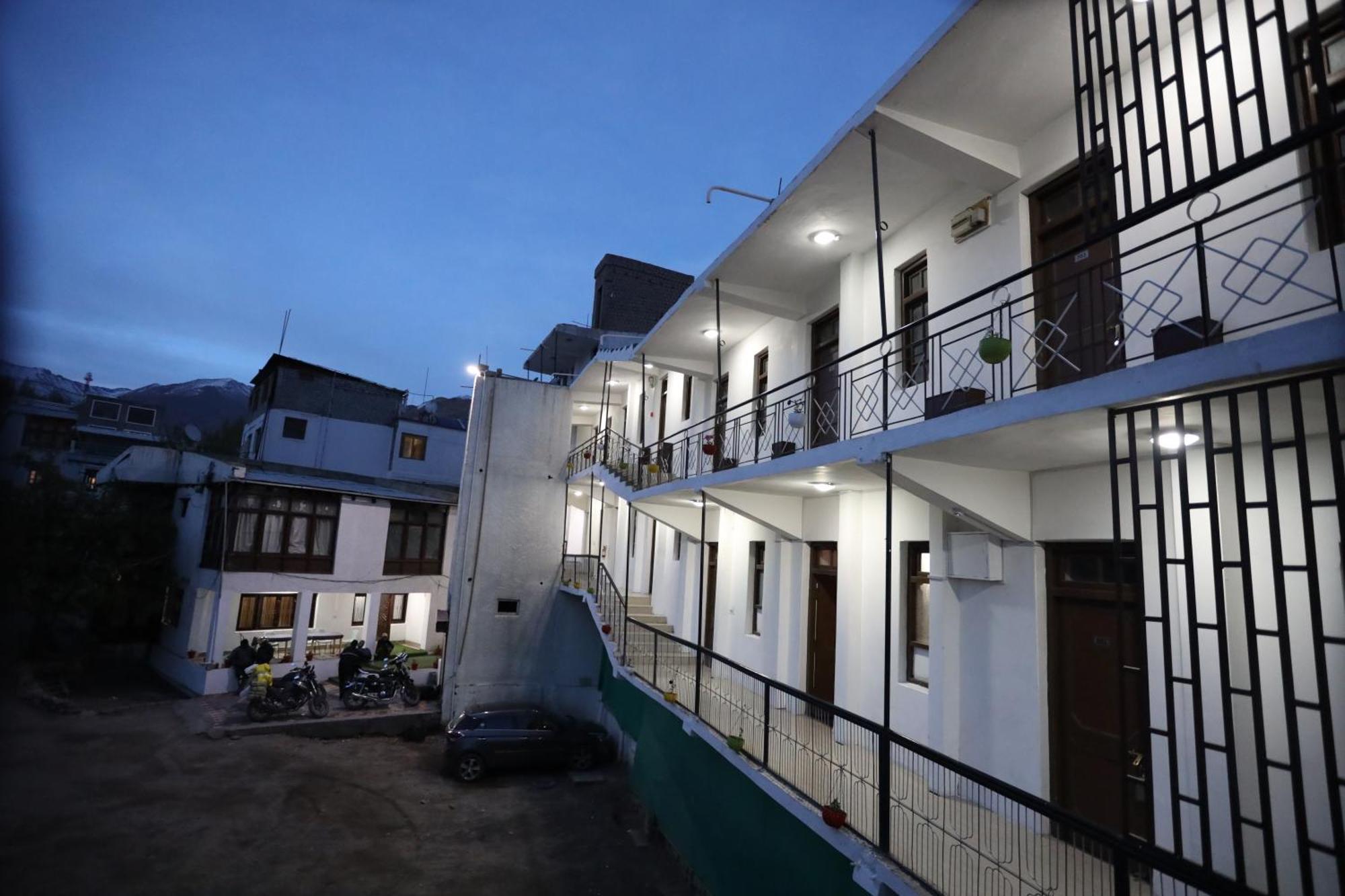Hotel Jan Palace Leh Exterior foto