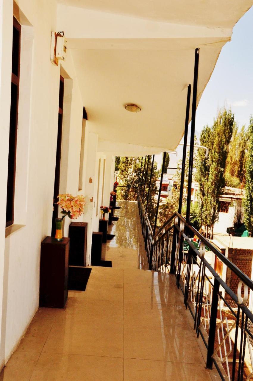 Hotel Jan Palace Leh Exterior foto